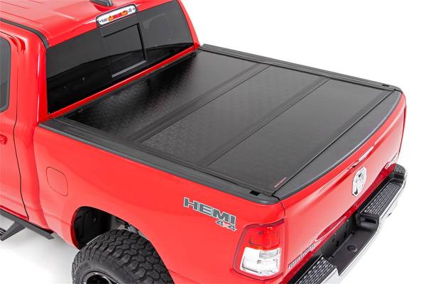 Rough Country - Rough Country Hard Tri-Fold Tonneau Bed Cover Aluminum Black Textured w/o RamBox - 47320550 - Image 1