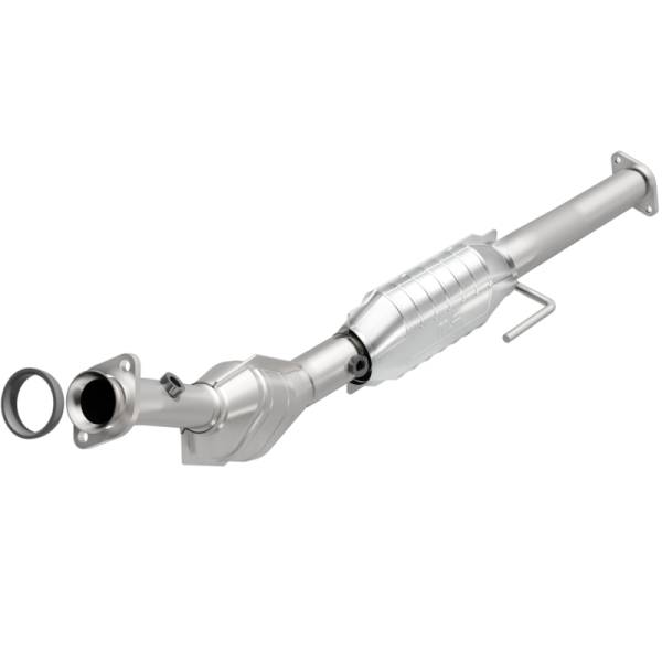 MagnaFlow Exhaust Products - MagnaFlow Exhaust Products OEM Grade Direct-Fit Catalytic Converter 52112 - Image 1