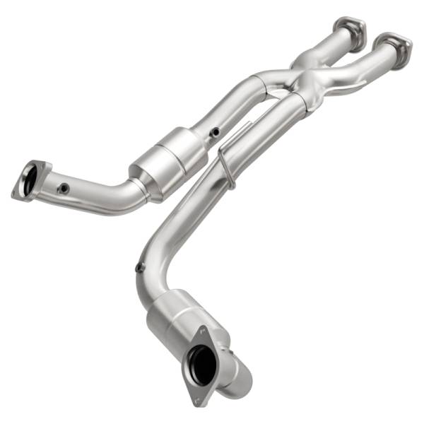 MagnaFlow Exhaust Products - MagnaFlow Exhaust Products OEM Grade Direct-Fit Catalytic Converter 49046 - Image 1