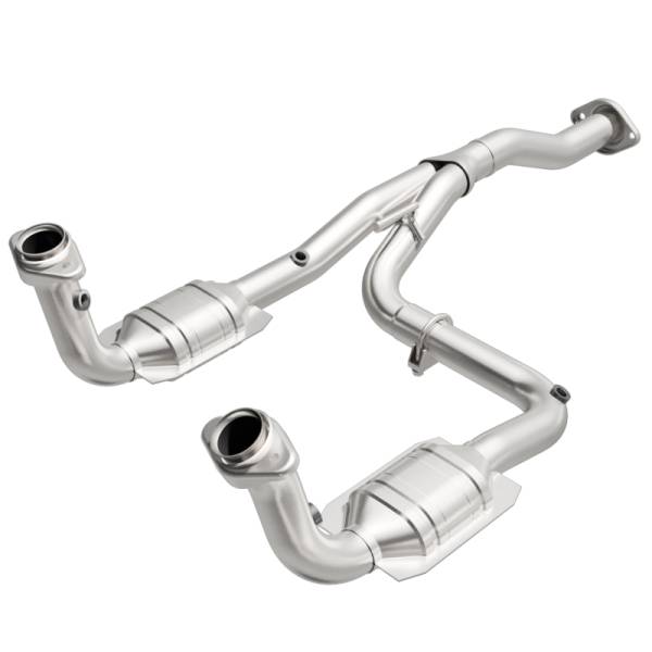 MagnaFlow Exhaust Products - MagnaFlow Exhaust Products OEM Grade Direct-Fit Catalytic Converter 49186 - Image 1