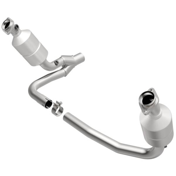 MagnaFlow Exhaust Products - MagnaFlow Exhaust Products OEM Grade Direct-Fit Catalytic Converter 49658 - Image 1