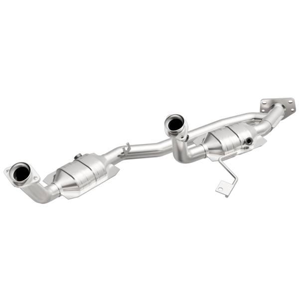 MagnaFlow Exhaust Products - MagnaFlow Exhaust Products HM Grade Direct-Fit Catalytic Converter 23083 - Image 1