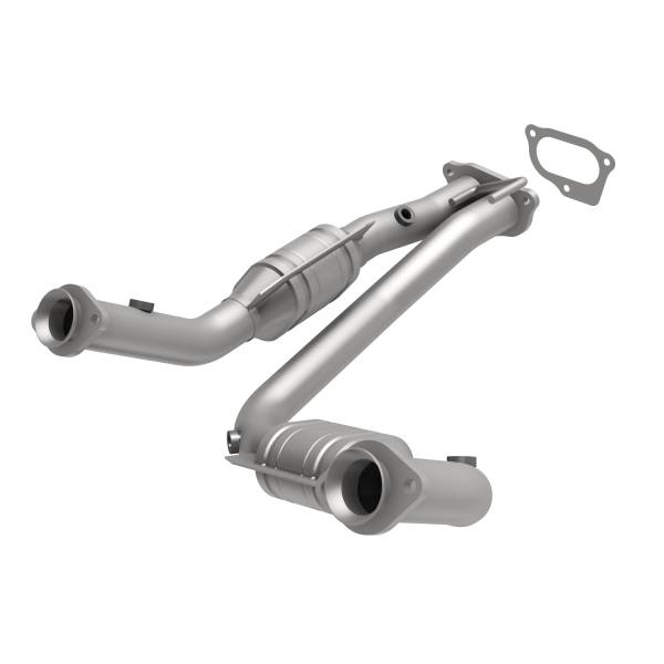 MagnaFlow Exhaust Products - MagnaFlow Exhaust Products OEM Grade Direct-Fit Catalytic Converter 49682 - Image 1