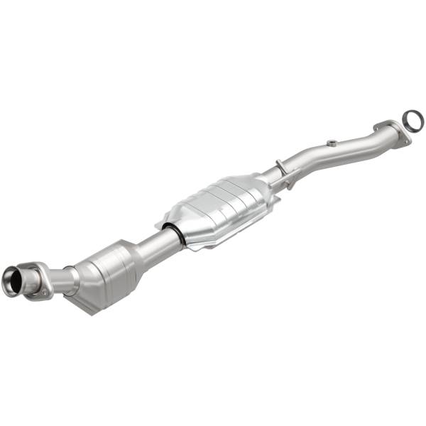 MagnaFlow Exhaust Products - MagnaFlow Exhaust Products OEM Grade Direct-Fit Catalytic Converter 51733 - Image 1