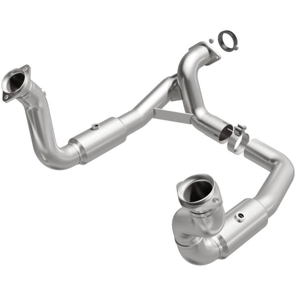 MagnaFlow Exhaust Products - MagnaFlow Exhaust Products California Direct-Fit Catalytic Converter 5551297 - Image 1