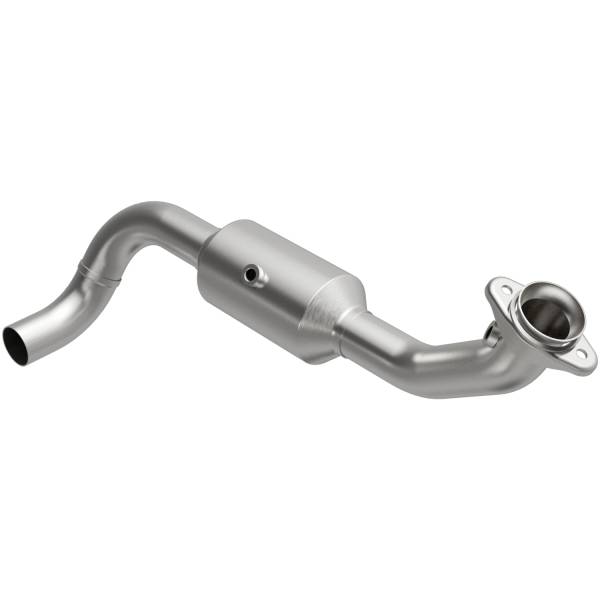 MagnaFlow Exhaust Products - MagnaFlow Exhaust Products OEM Grade Direct-Fit Catalytic Converter 21-832 - Image 1
