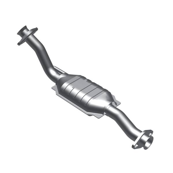 MagnaFlow Exhaust Products - MagnaFlow Exhaust Products Standard Grade Direct-Fit Catalytic Converter 93368 - Image 1