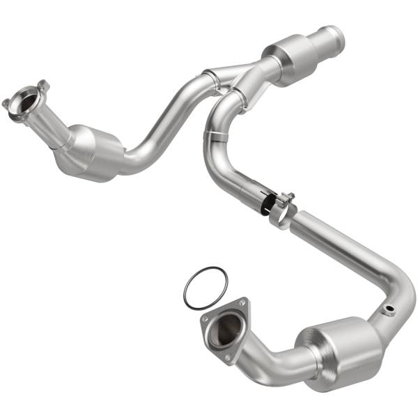 MagnaFlow Exhaust Products - MagnaFlow Exhaust Products California Direct-Fit Catalytic Converter 5582616 - Image 1