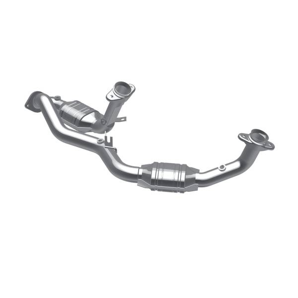 MagnaFlow Exhaust Products - MagnaFlow Exhaust Products California Direct-Fit Catalytic Converter 444033 - Image 1