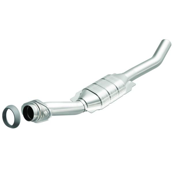 MagnaFlow Exhaust Products - MagnaFlow Exhaust Products Standard Grade Direct-Fit Catalytic Converter 93138 - Image 1