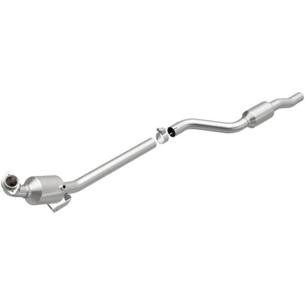MagnaFlow Exhaust Products - MagnaFlow Exhaust Products OEM Grade Direct-Fit Catalytic Converter 21-440 - Image 1