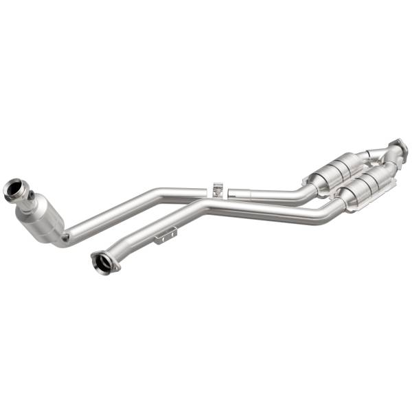 MagnaFlow Exhaust Products - MagnaFlow Exhaust Products HM Grade Direct-Fit Catalytic Converter 24044 - Image 1