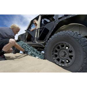 Smittybilt - Smittybilt A.E.R.-All Element Ramps-Mud/Snow/Sand Traction Aids-Pair 2790 - 2790 - Image 2