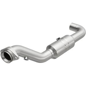 MagnaFlow Exhaust Products OEM Grade Direct-Fit Catalytic Converter 52428