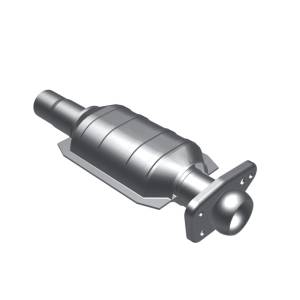 MagnaFlow Exhaust Products Standard Grade Direct-Fit Catalytic Converter 23496