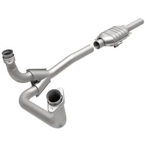 MagnaFlow Exhaust Products - MagnaFlow Exhaust Products Standard Grade Direct-Fit Catalytic Converter 93312 - Image 1