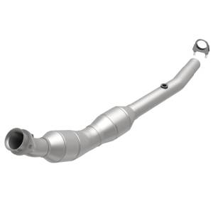 MagnaFlow Exhaust Products - MagnaFlow Exhaust Products OEM Grade Direct-Fit Catalytic Converter 49724 - Image 1