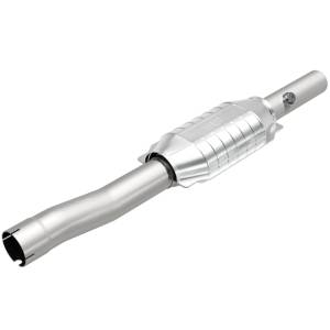 MagnaFlow Exhaust Products - MagnaFlow Exhaust Products OEM Grade Direct-Fit Catalytic Converter 49096 - Image 2