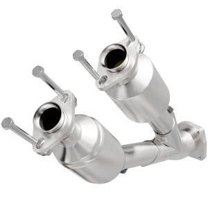 MagnaFlow Exhaust Products - MagnaFlow Exhaust Products OEM Grade Direct-Fit Catalytic Converter 49465 - Image 1