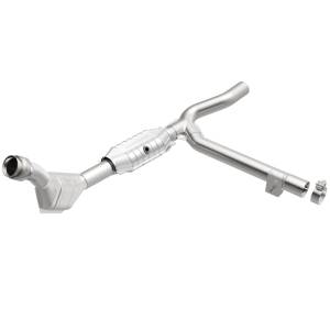 MagnaFlow Exhaust Products HM Grade Direct-Fit Catalytic Converter 93393