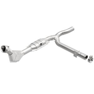 MagnaFlow Exhaust Products HM Grade Direct-Fit Catalytic Converter 93395