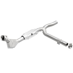 MagnaFlow Exhaust Products California Direct-Fit Catalytic Converter 447136