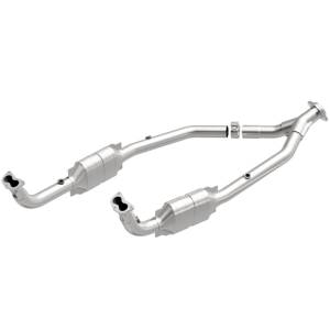 MagnaFlow Exhaust Products - MagnaFlow Exhaust Products OEM Grade Direct-Fit Catalytic Converter 49720 - Image 1