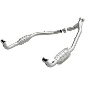 MagnaFlow Exhaust Products - MagnaFlow Exhaust Products Standard Grade Direct-Fit Catalytic Converter 93691 - Image 1