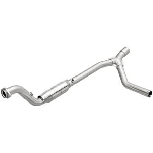 MagnaFlow Exhaust Products - MagnaFlow Exhaust Products OEM Grade Direct-Fit Catalytic Converter 49597 - Image 1