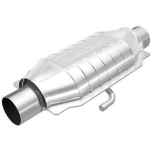 MagnaFlow Exhaust Products - MagnaFlow Exhaust Products Standard Grade Universal Catalytic Converter - 2.50in. 94016 - Image 3