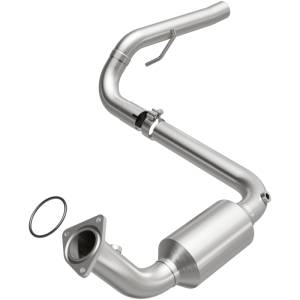 MagnaFlow Exhaust Products - MagnaFlow Exhaust Products California Direct-Fit Catalytic Converter 4451418 - Image 2
