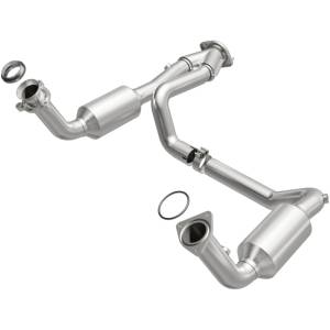 MagnaFlow Exhaust Products California Direct-Fit Catalytic Converter 4451419