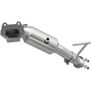 MagnaFlow Exhaust Products California Direct-Fit Catalytic Converter 5551030