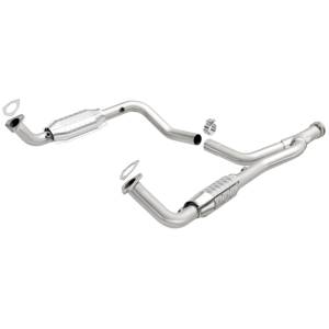 MagnaFlow Exhaust Products - MagnaFlow Exhaust Products HM Grade Direct-Fit Catalytic Converter 93694 - Image 1