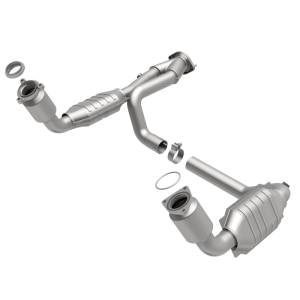 MagnaFlow Exhaust Products California Direct-Fit Catalytic Converter 458062