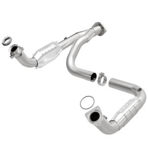 MagnaFlow Exhaust Products - MagnaFlow Exhaust Products OEM Grade Direct-Fit Catalytic Converter 49679 - Image 1