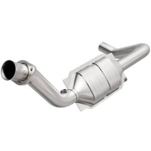 MagnaFlow Exhaust Products OEM Grade Direct-Fit Catalytic Converter 49651