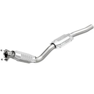 MagnaFlow Exhaust Products OEM Grade Direct-Fit Catalytic Converter 49669