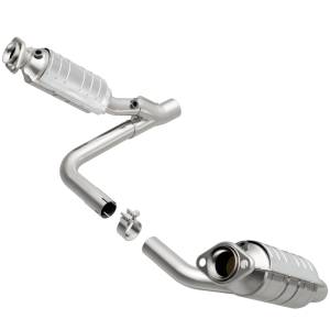 MagnaFlow Exhaust Products - MagnaFlow Exhaust Products OEM Grade Direct-Fit Catalytic Converter 49832 - Image 1