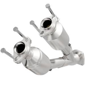 MagnaFlow Exhaust Products California Direct-Fit Catalytic Converter 447190