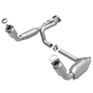 MagnaFlow Exhaust Products California Direct-Fit Catalytic Converter 447284