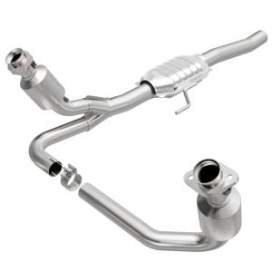 MagnaFlow Exhaust Products - MagnaFlow Exhaust Products California Direct-Fit Catalytic Converter 458043 - Image 2