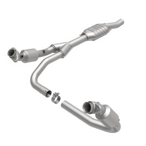 MagnaFlow Exhaust Products - MagnaFlow Exhaust Products California Direct-Fit Catalytic Converter 458068 - Image 1