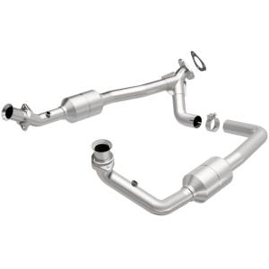 MagnaFlow Exhaust Products - MagnaFlow Exhaust Products HM Grade Direct-Fit Catalytic Converter 24307 - Image 1