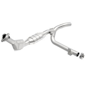 MagnaFlow Exhaust Products - MagnaFlow Exhaust Products OEM Grade Direct-Fit Catalytic Converter 49009 - Image 1