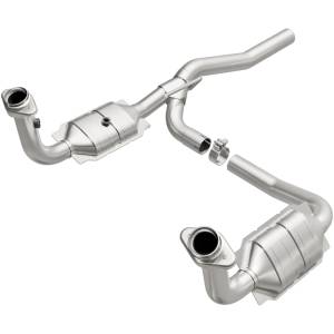 MagnaFlow Exhaust Products - MagnaFlow Exhaust Products OEM Grade Direct-Fit Catalytic Converter 49187 - Image 1