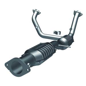 MagnaFlow Exhaust Products - MagnaFlow Exhaust Products OEM Grade Direct-Fit Catalytic Converter 49945 - Image 1