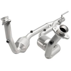 MagnaFlow Exhaust Products HM Grade Direct-Fit Catalytic Converter 23178