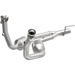 MagnaFlow Exhaust Products California Direct-Fit Catalytic Converter 4551074