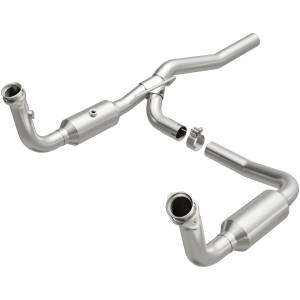 MagnaFlow Exhaust Products California Direct-Fit Catalytic Converter 5451187